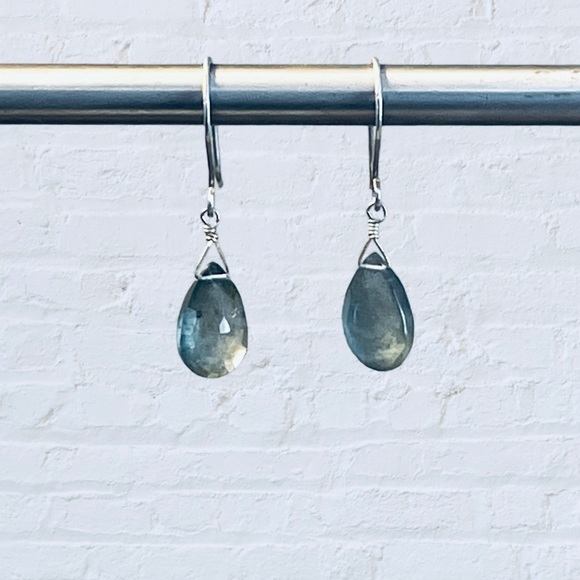 SOLD Moss Aquamarine Drop Earrings - Picture 2 of 3